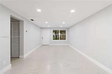 7144 Southgate Boulevard Tamarac FL 33321