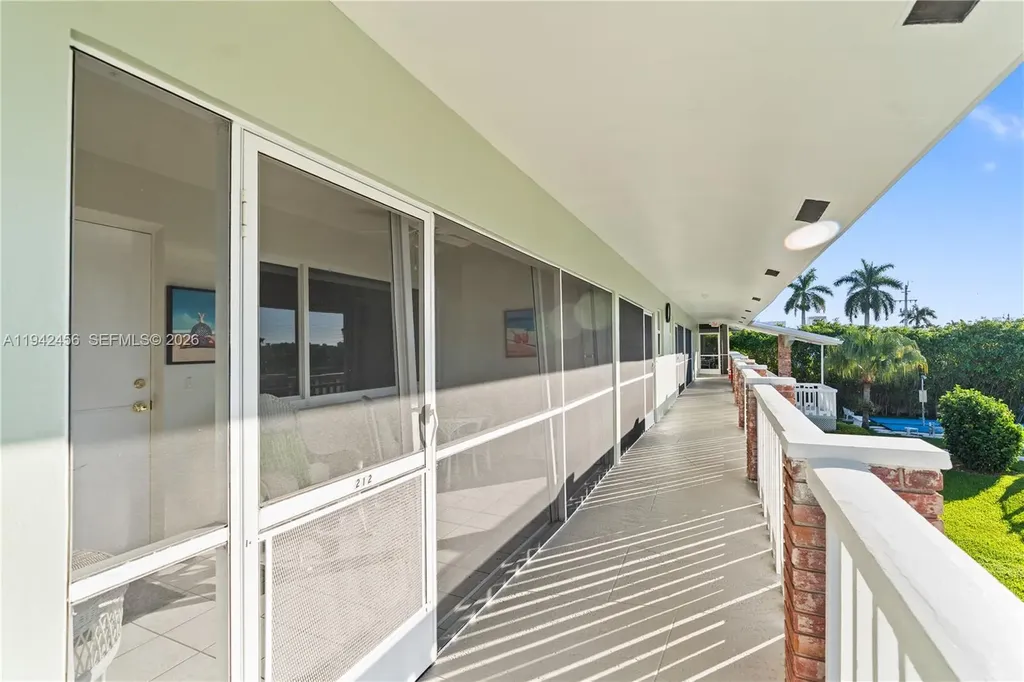 2541 NE 11th Street Pompano Beach FL 33062