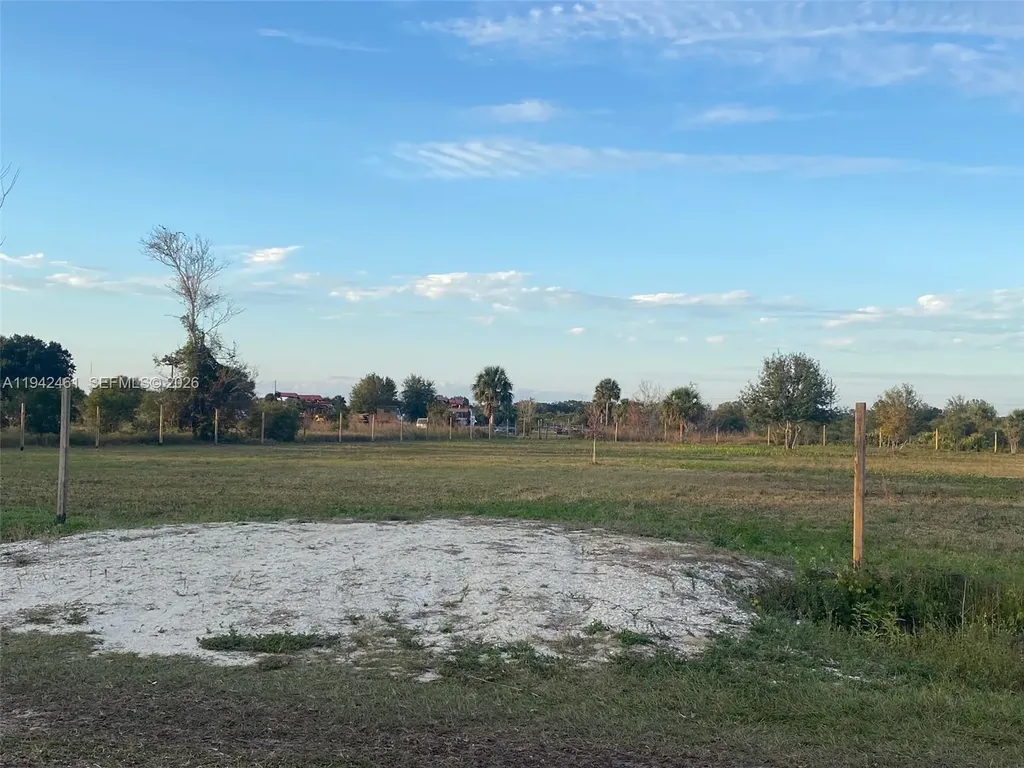 16631 NW 262 Street Okeechobee FL 34972