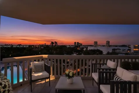 1000 E Island Boulevard Aventura FL 33160