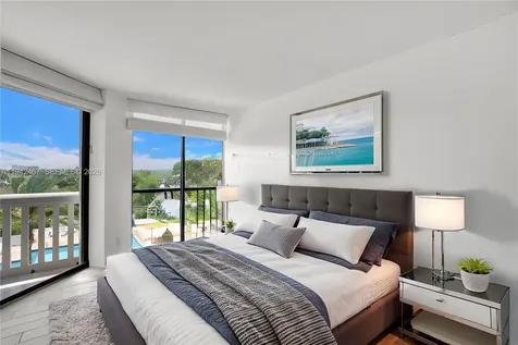 1000 E Island Boulevard Aventura FL 33160