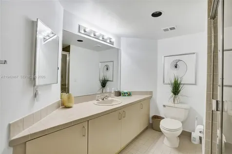 1000 E Island Boulevard Aventura FL 33160