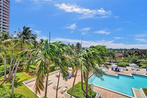 1000 E Island Boulevard Aventura FL 33160