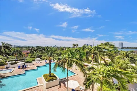 1000 E Island Boulevard Aventura FL 33160