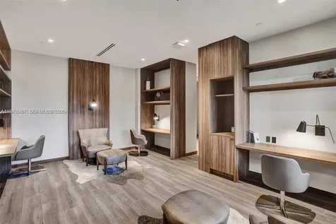 1000 E Island Boulevard Aventura FL 33160