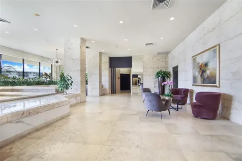 1000 E Island Boulevard Aventura FL 33160