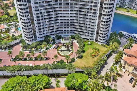 1000 E Island Boulevard Aventura FL 33160