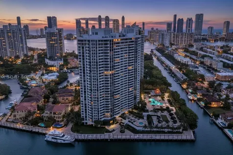 1000 E Island Boulevard Aventura FL 33160