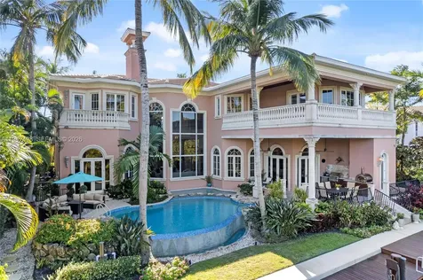 833 Harbour Isle Place North Palm Beach FL 33410