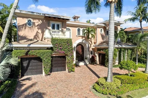 833 Harbour Isle Place North Palm Beach FL 33410