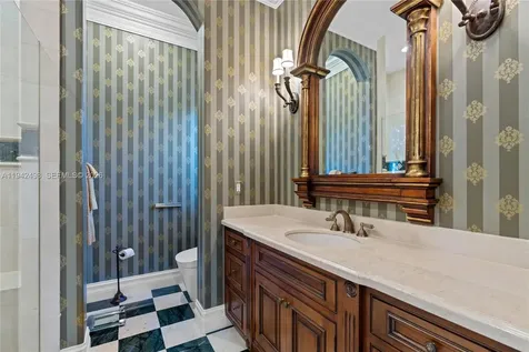 833 Harbour Isle Place North Palm Beach FL 33410