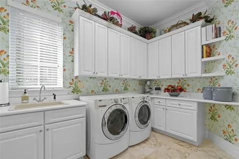 833 Harbour Isle Place North Palm Beach FL 33410