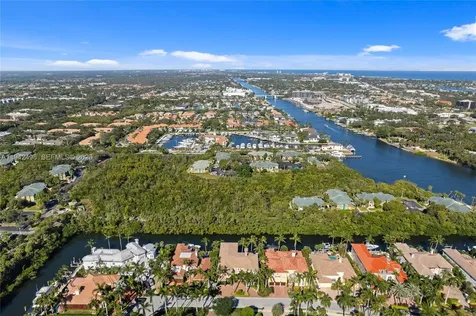 833 Harbour Isle Place North Palm Beach FL 33410