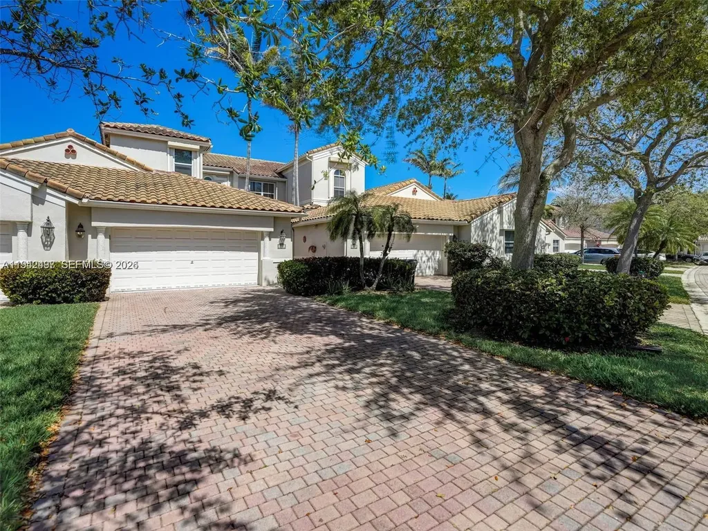 963 S Harbor View S Hollywood FL 33019