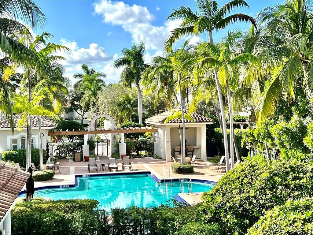 963 S Harbor View S Hollywood FL 33019