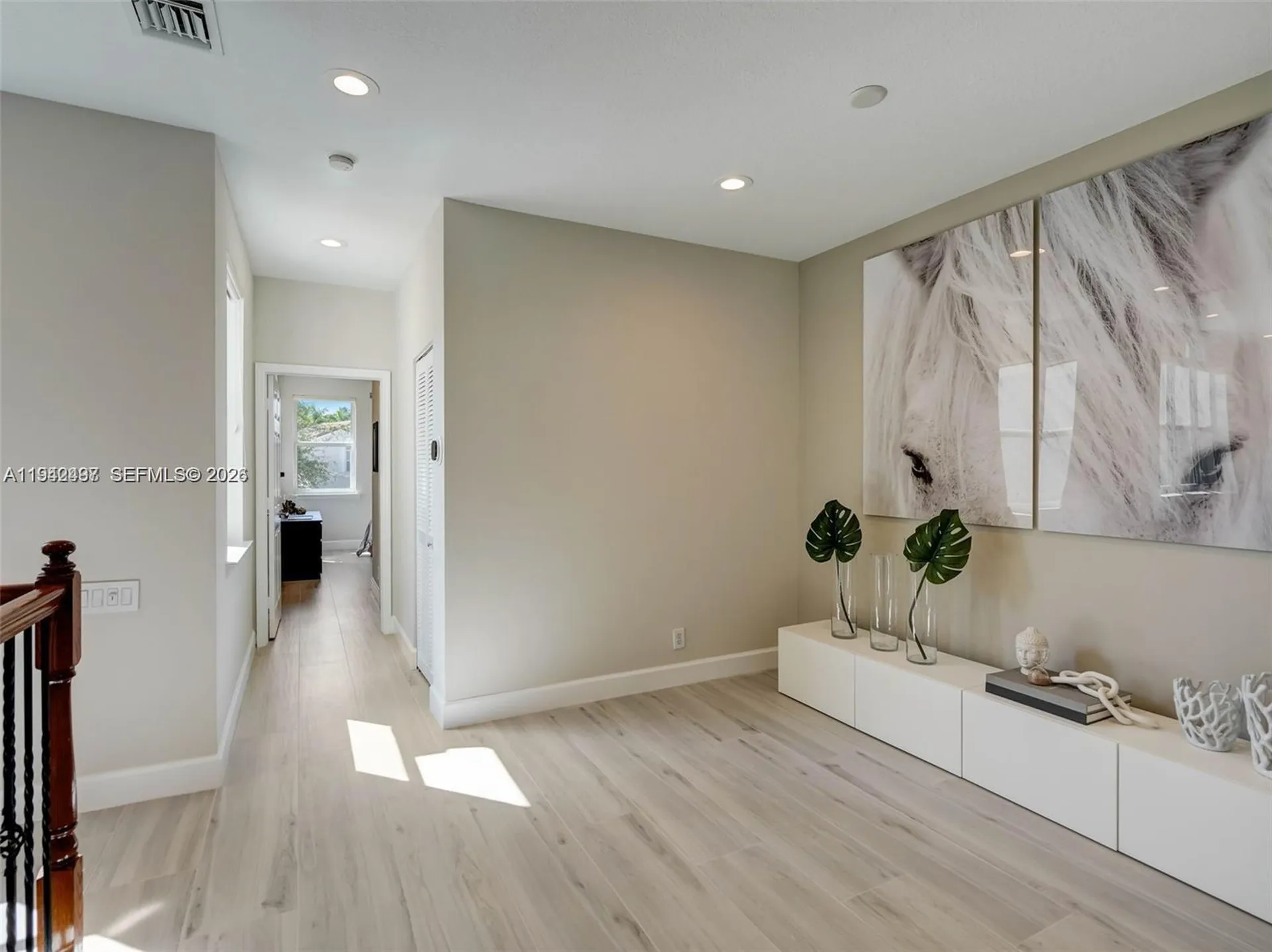 963 S Harbor View S Hollywood FL 33019