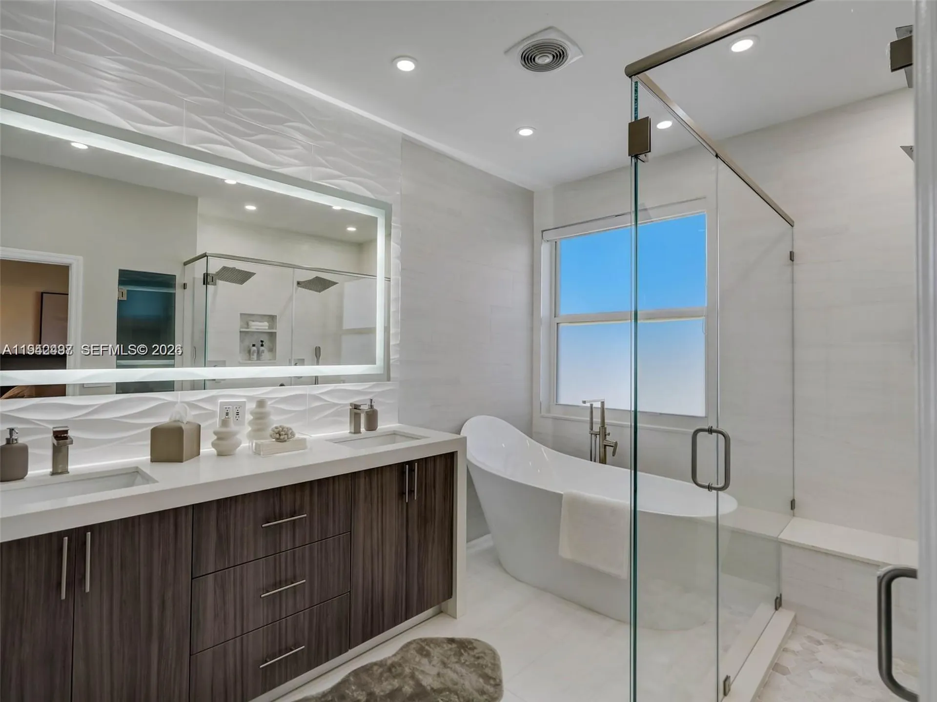 963 S Harbor View S Hollywood FL 33019