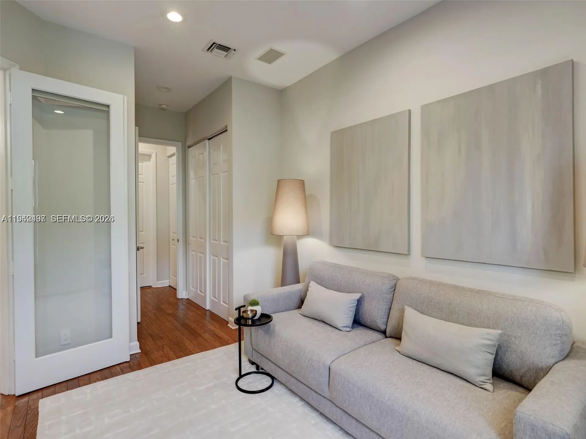 963 S Harbor View S Hollywood FL 33019