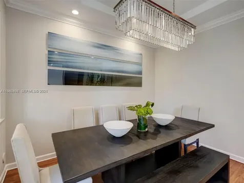 963 S Harbor View S Hollywood FL 33019