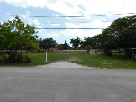 5830 Liberty Street Hollywood FL 33021