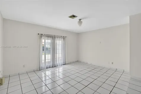 6905 SW 104th Court Miami FL 33173