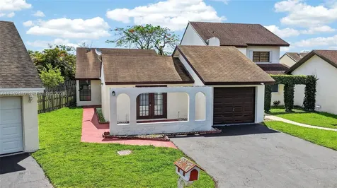6905 SW 104th Court Miami FL 33173