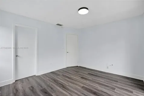 6905 SW 104th Court Miami FL 33173