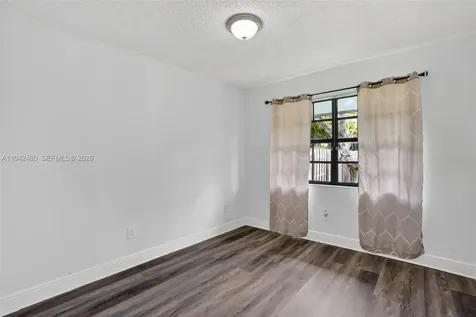6905 SW 104th Court Miami FL 33173