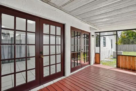 6905 SW 104th Court Miami FL 33173