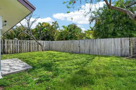 6905 SW 104th Court Miami FL 33173