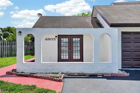 6905 SW 104th Court Miami FL 33173