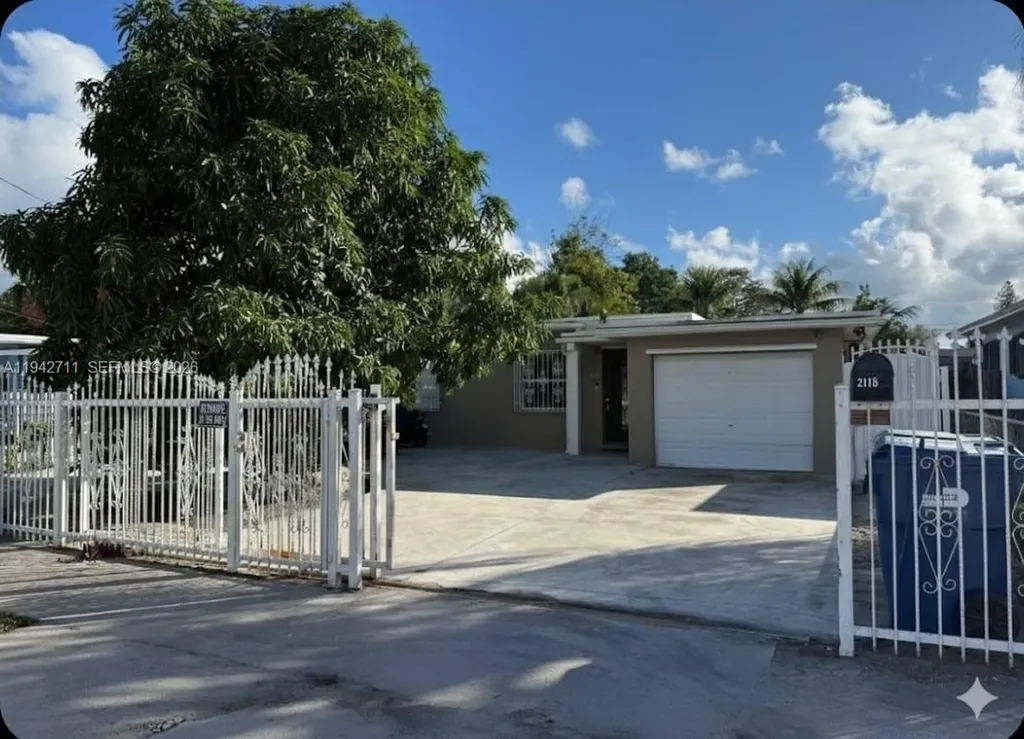 2118 NW 86th Street Miami FL 33147