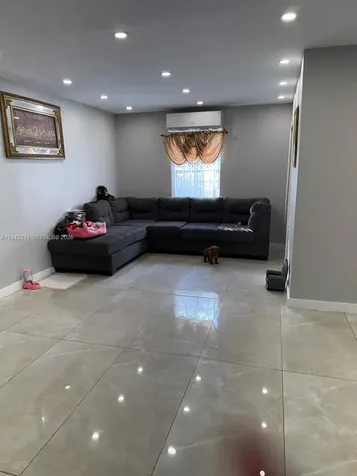 2118 NW 86th Street Miami FL 33147