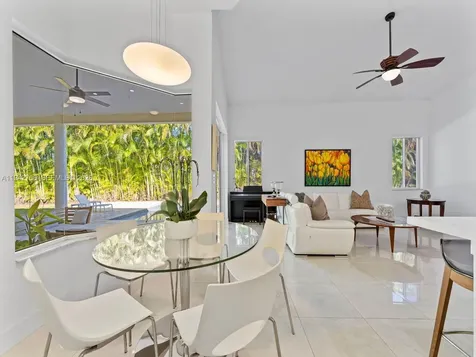 8945 SW 162nd Terrace Palmetto Bay FL 33157