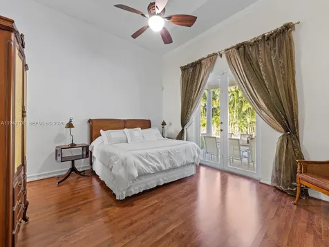 8945 SW 162nd Terrace Palmetto Bay FL 33157