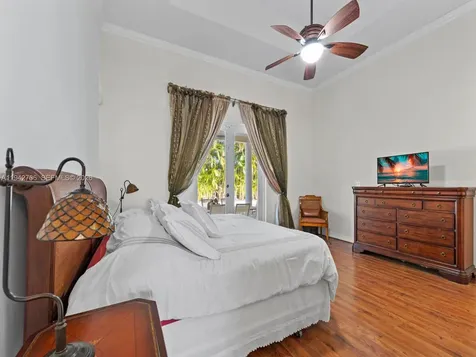 8945 SW 162nd Terrace Palmetto Bay FL 33157