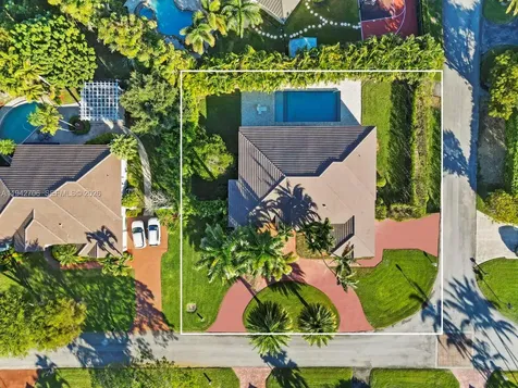 8945 SW 162nd Terrace Palmetto Bay FL 33157