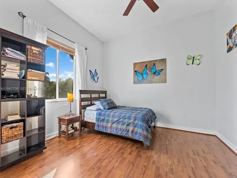 8945 SW 162nd Terrace Palmetto Bay FL 33157
