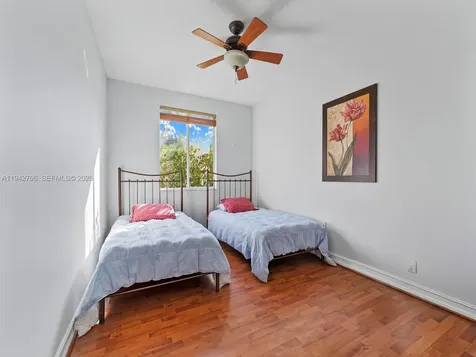 8945 SW 162nd Terrace Palmetto Bay FL 33157