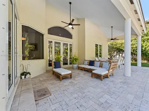 8945 SW 162nd Terrace Palmetto Bay FL 33157