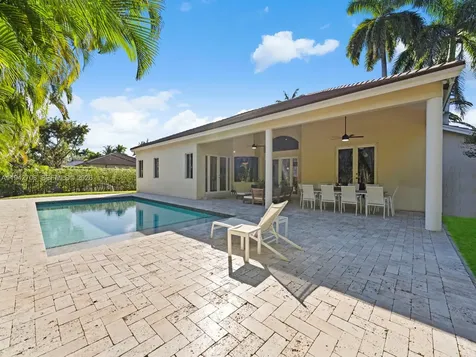 8945 SW 162nd Terrace Palmetto Bay FL 33157
