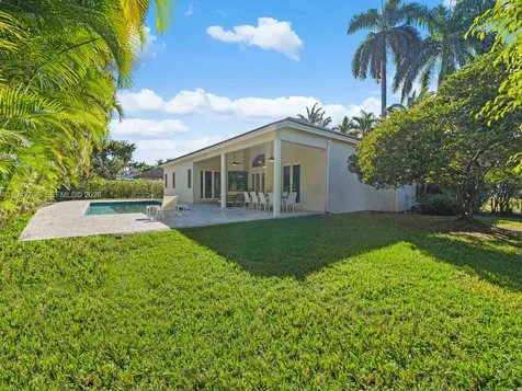 8945 SW 162nd Terrace Palmetto Bay FL 33157