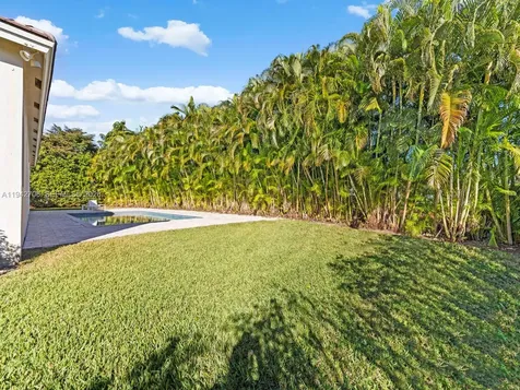 8945 SW 162nd Terrace Palmetto Bay FL 33157