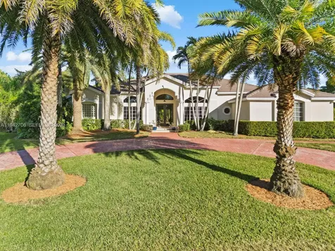 8945 SW 162nd Terrace Palmetto Bay FL 33157