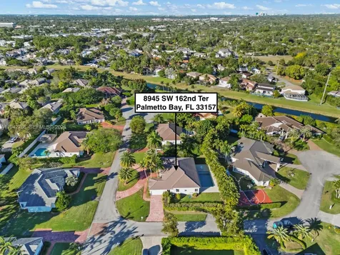 8945 SW 162nd Terrace Palmetto Bay FL 33157