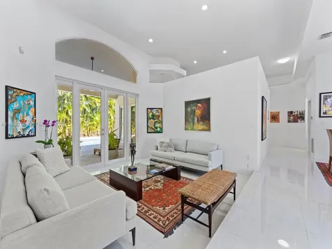 8945 SW 162nd Terrace Palmetto Bay FL 33157