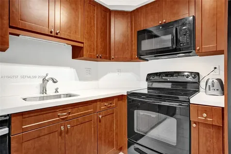 300 Bayview Drive Sunny Isles Beach FL 33160