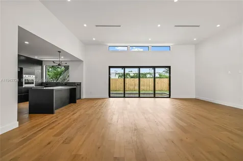 326 NW 40th Street Miami FL 33127