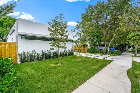 326 NW 40th Street Miami FL 33127