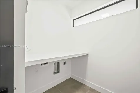 326 NW 40th Street Miami FL 33127